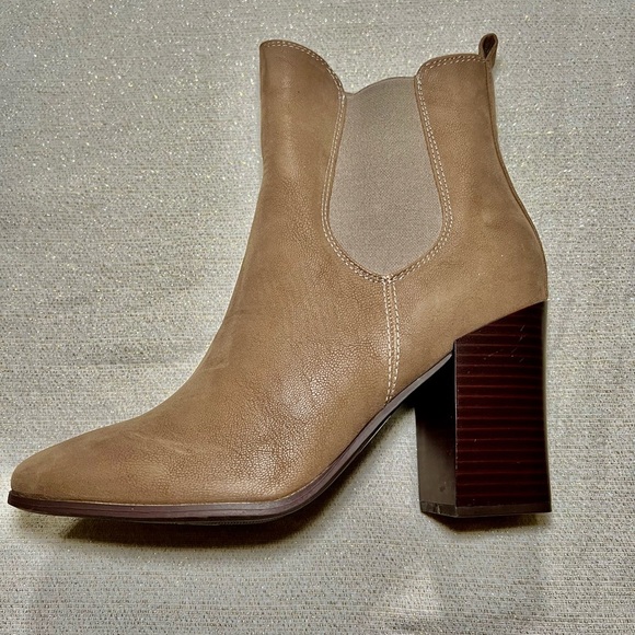 Journee Collection Women Maxxie TruComfort Foam Pull On Stacked Heel Booties 10 - Picture 4 of 7